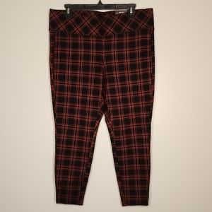 Torrid Pixie Skinny Studio Luxe Ponte Pant NWT Size 1